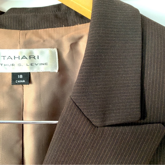 Tahari 2-button cropped suit jacket US18 - Picture 4 of 5